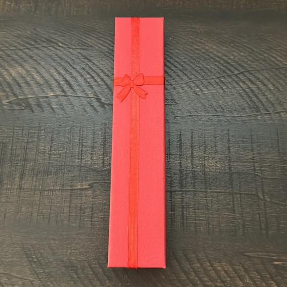 Disney’s Mickey Mouse Silver Toned Rhinestone Embellished Necklace Nice Size NWT - Picture 7 of 7